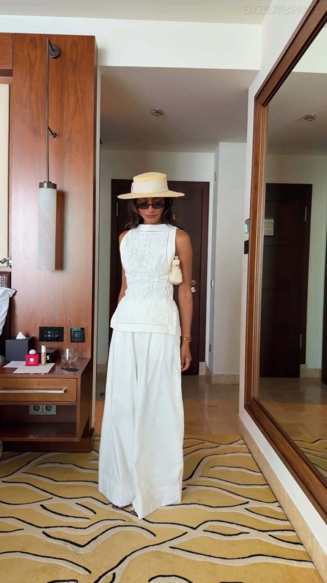 Astrid White Sleeveless Wide-leg Pants Set