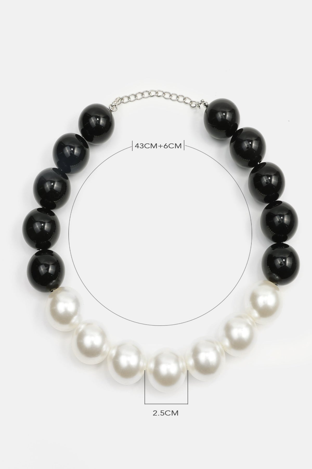 Faux Pearl Black & White Choker