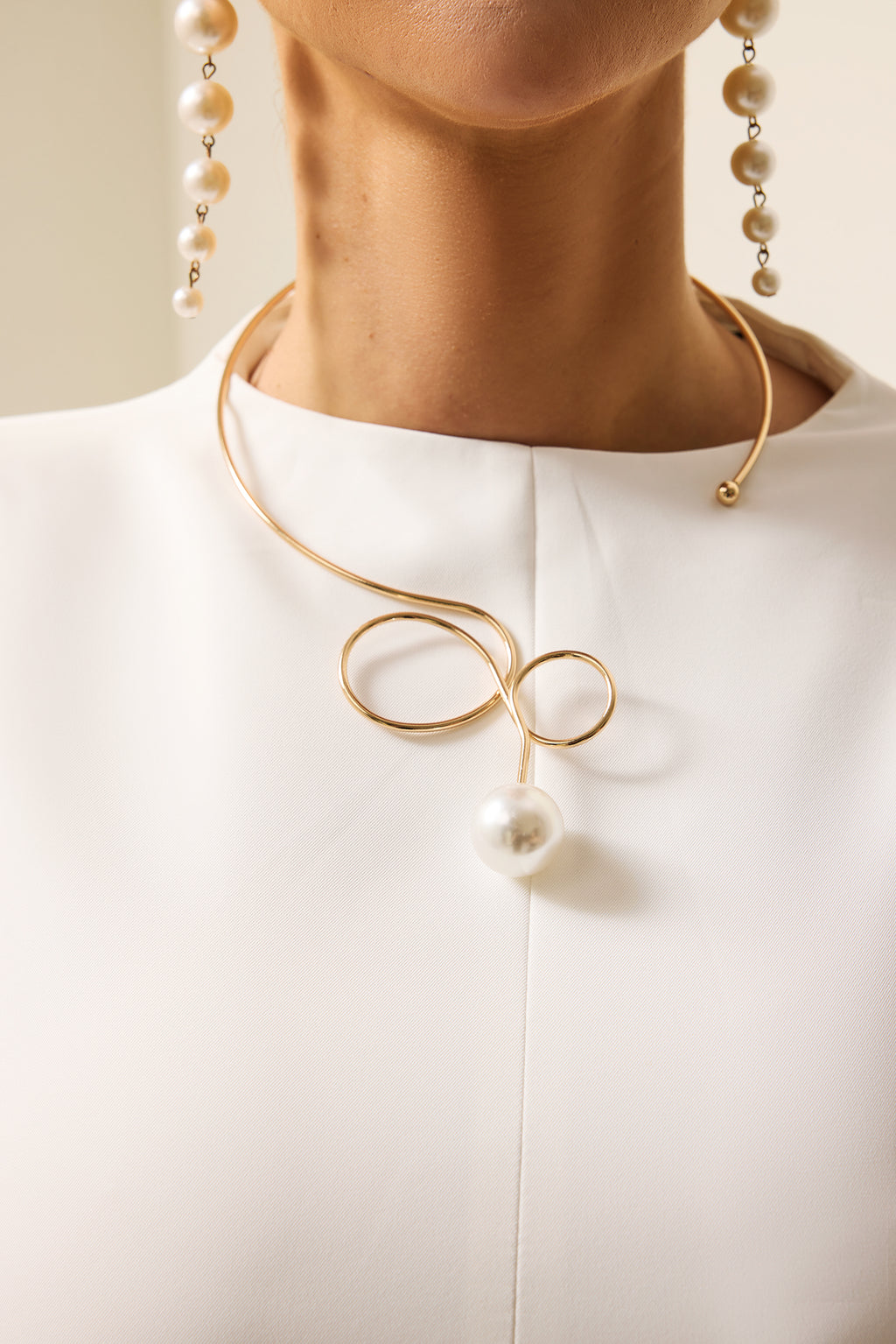 Faux Pearl Irregular Shape Metal Necklace
