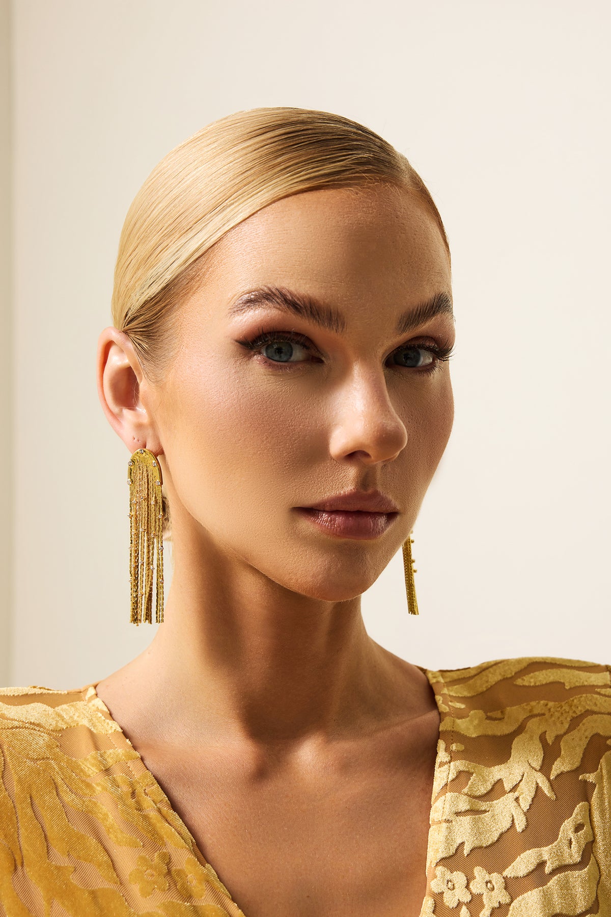 Faux Diamond Chain Tassel Earrings